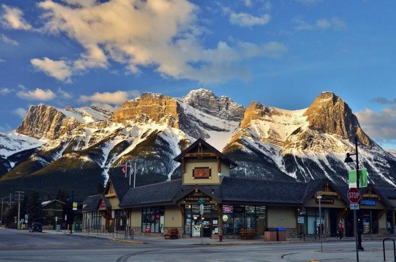 Cascade Penthouse By Canadian Rockies Vacation Rentals Canmore Eksteriør billede