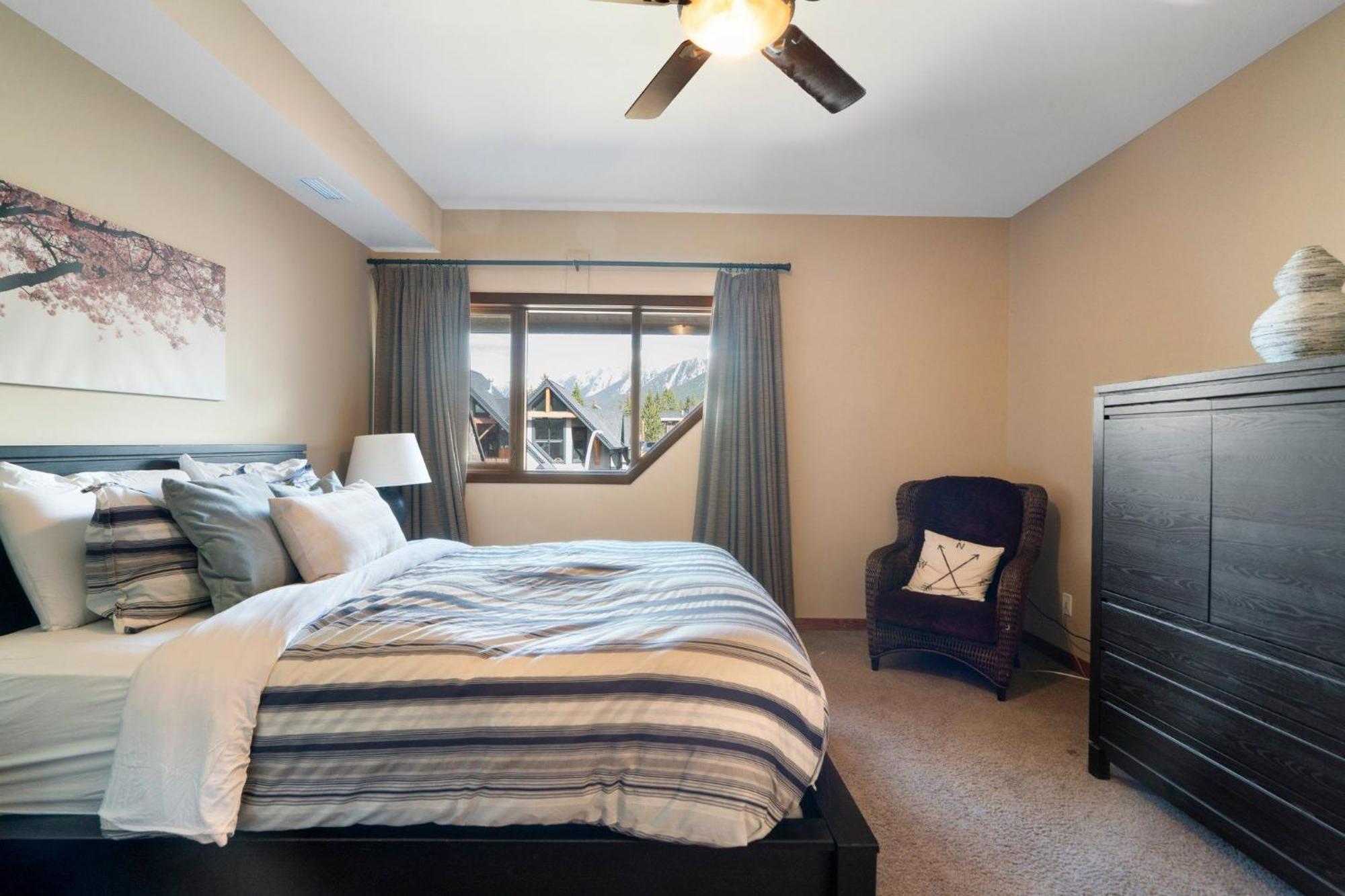 Cascade Penthouse By Canadian Rockies Vacation Rentals Canmore Eksteriør billede